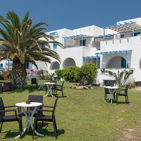 Liana & Hotel 4*