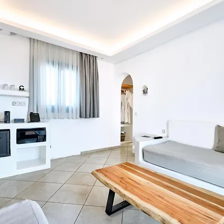 Hotel Liana & 4*